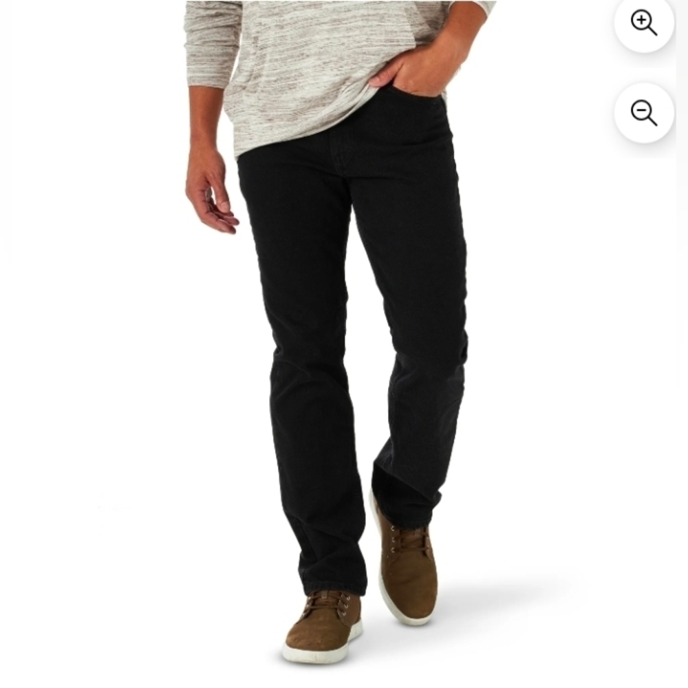 Wrangler Men's Regular Seat and Thigh Straight Leg Opening Regular Fit